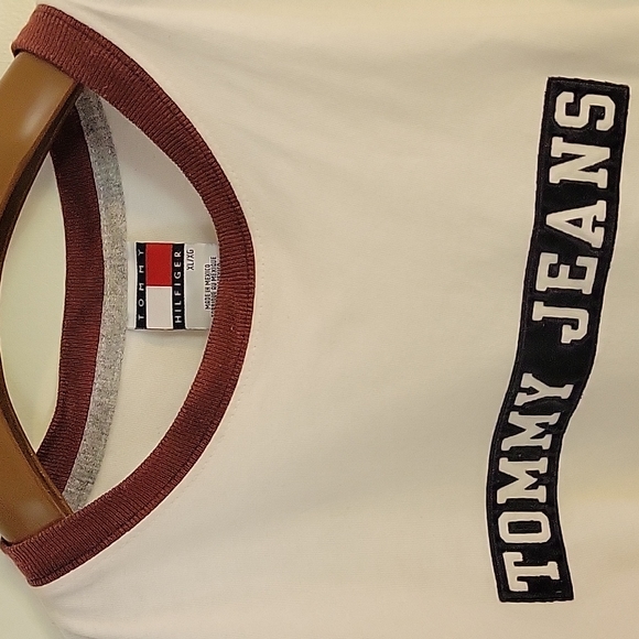 Tommy Hilfiger T shirt - Picture 2 of 5